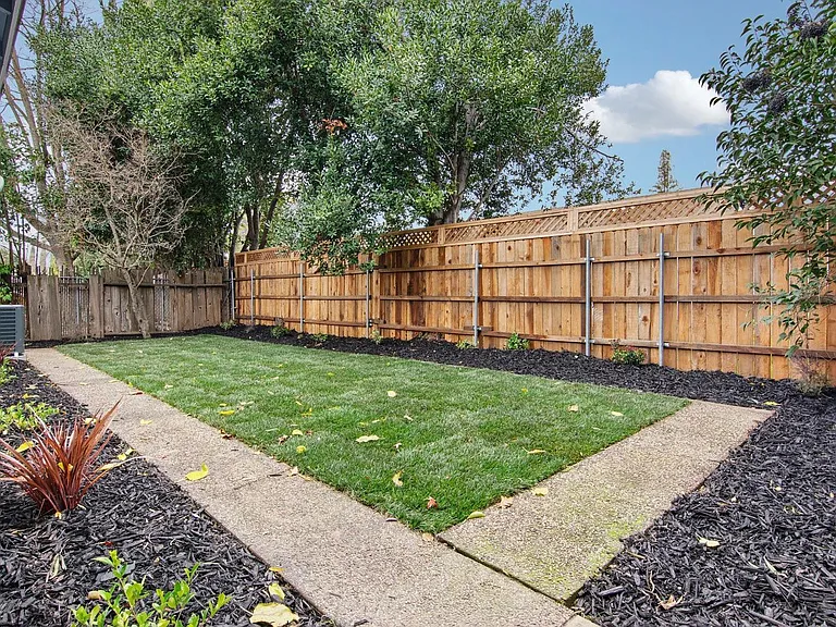 8737 Grayling Way — Photo 30