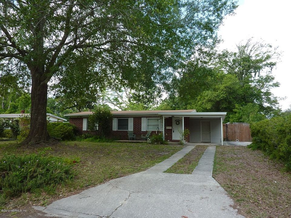 1st image of 2338 Maple Leaf Dr E