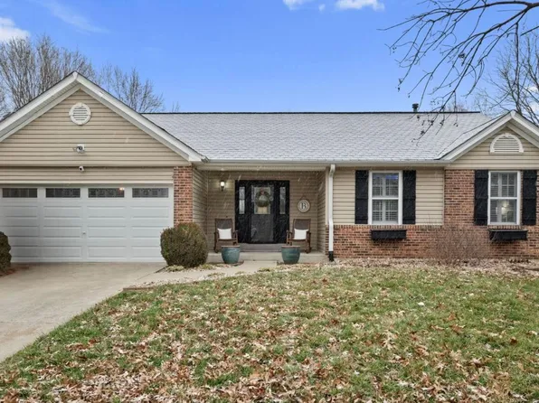 4205 Courtland Ct, Saint Charles, MO 63304