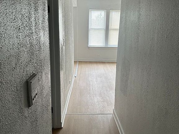 5th image of 10-18 S Homan Ave #12-3