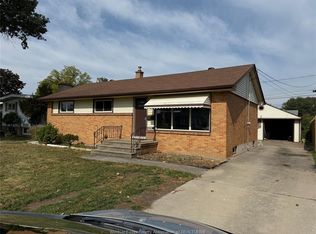 1588 Cherrylawn Cres, Windsor, ON N9E 1P4
