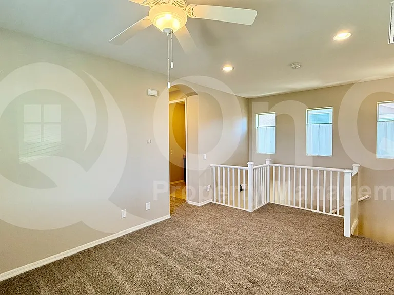 894 S Agnes Ln — Photo 17