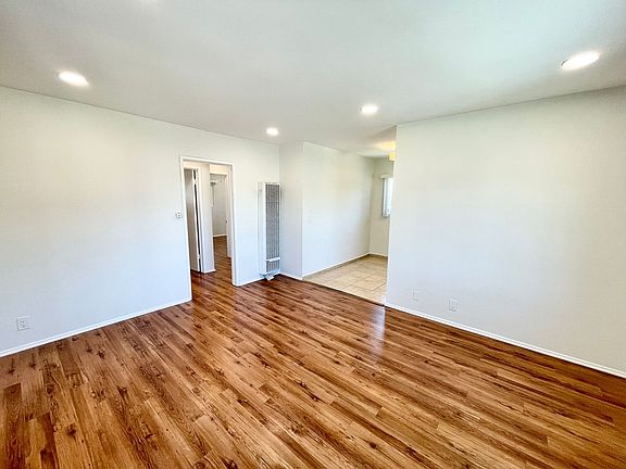 4th image of 3123 Foothill Blvd #25