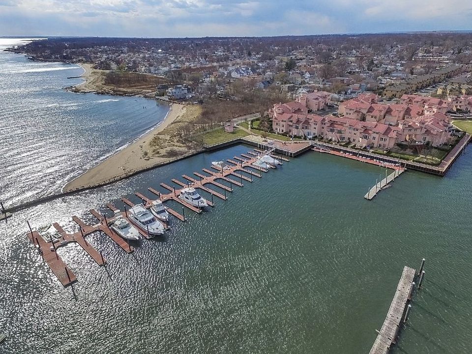 1st image of 54 Harbour Ct