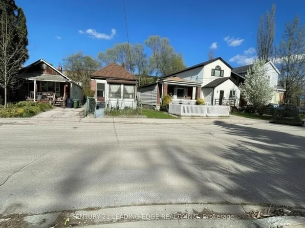 25 Madelaine Ave, Toronto, ON M1L 2X5