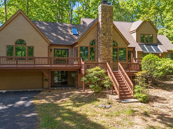 54 Tara Cir, Bumpass, VA 23024