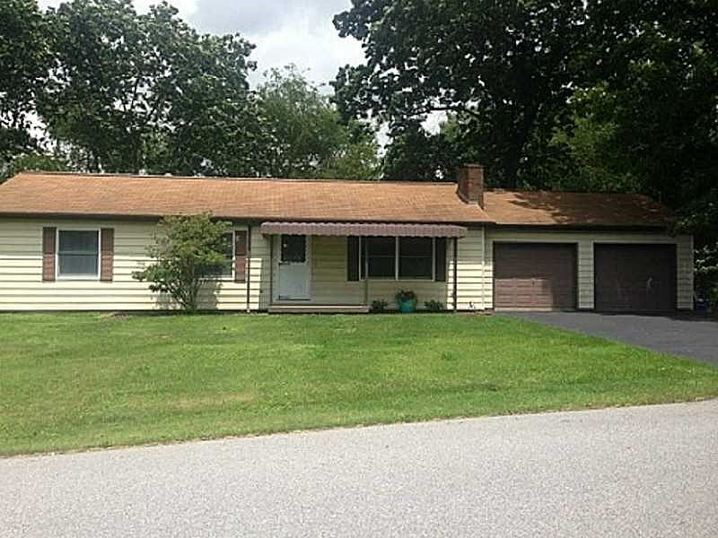 1st image of 15 Black Oak Dr