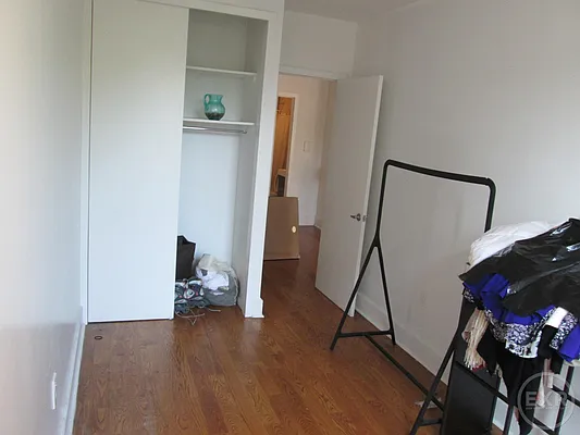 Rented by EXR | media 22