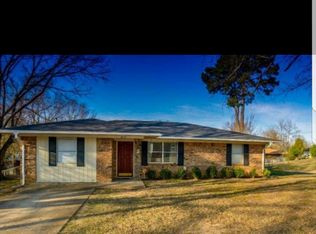 1627 Court Dr, Palestine, TX 75803