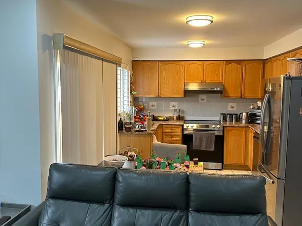 19 Hummingbird Dr, Toronto, ON M1X 1W8