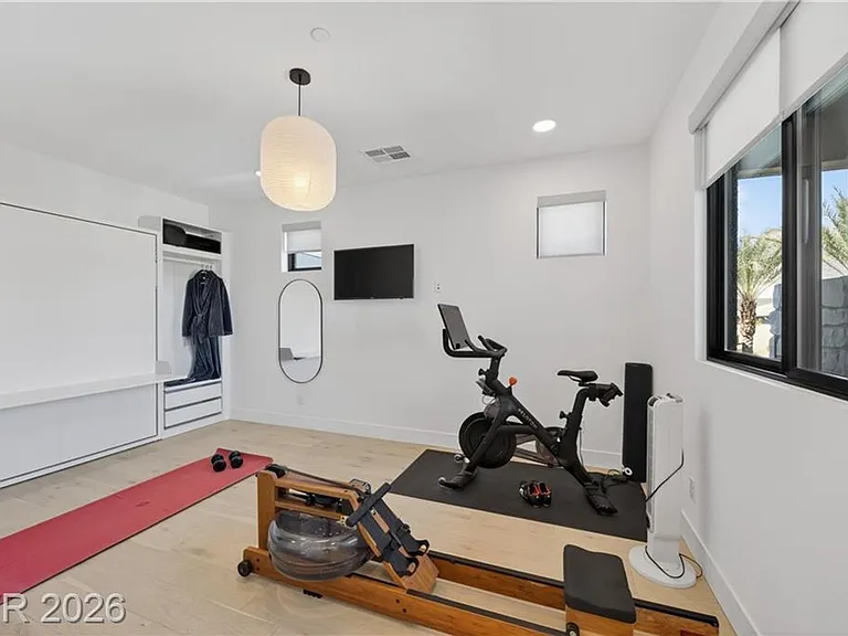 12637 Penfield Ave — Photo 29