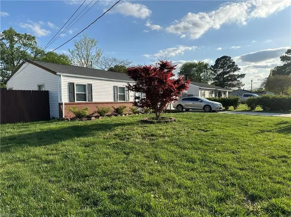 3553 Hilber St, Virginia Beach, VA 23452