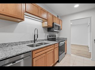 6328 Barrie Rd APT 2J, Edina, MN 55435