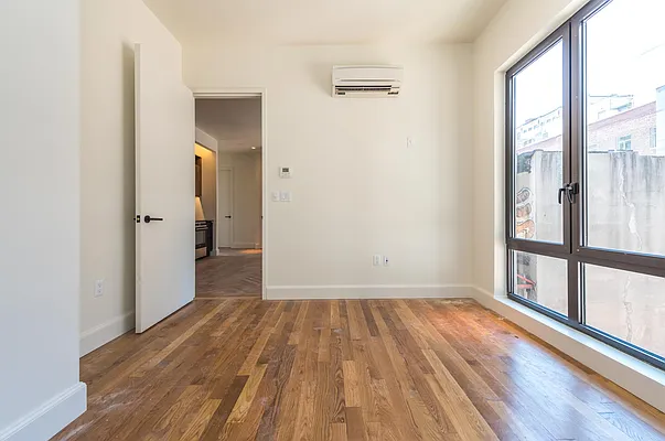 Rented by Nooklyn NYC LLC | media 84