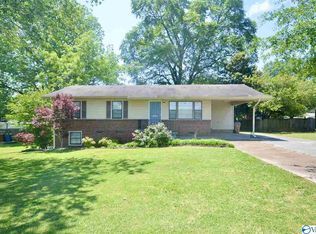 808 Frost St SW, Hartselle, AL 35640