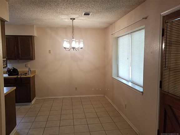5th image of 3131 S 210 East Ave
