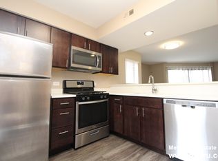 818 W Willow St APT 3A, Chicago, IL 60614