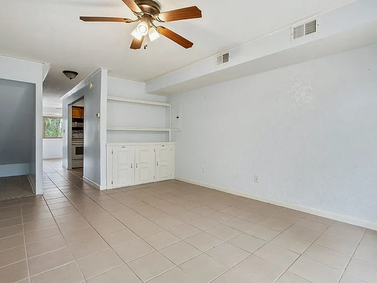 115 Beechnut St #A3 — Photo 14