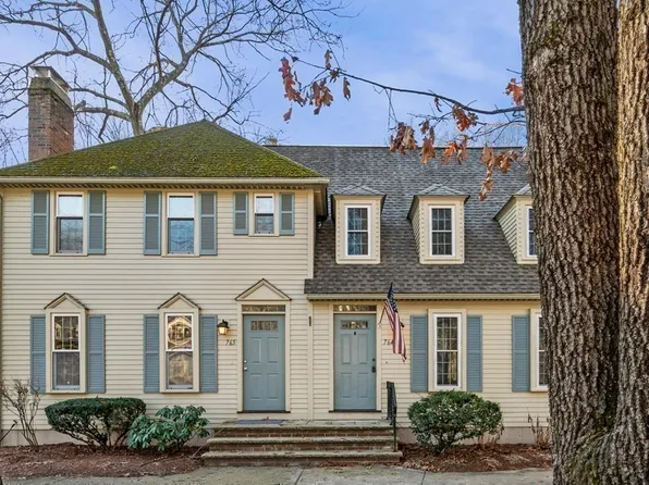 764 Wellman Ave, North Chelmsford, MA 01863