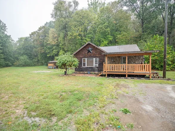 2923 Brightwood Rd SE, New Philadelphia, OH 44663