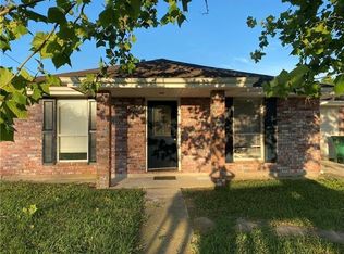 3013 Farmsite Rd, Violet, LA 70092