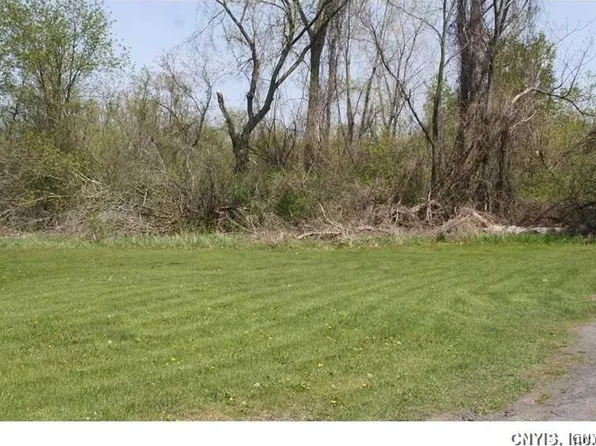 568 Meriline Ave #101, Watertown, NY 13601