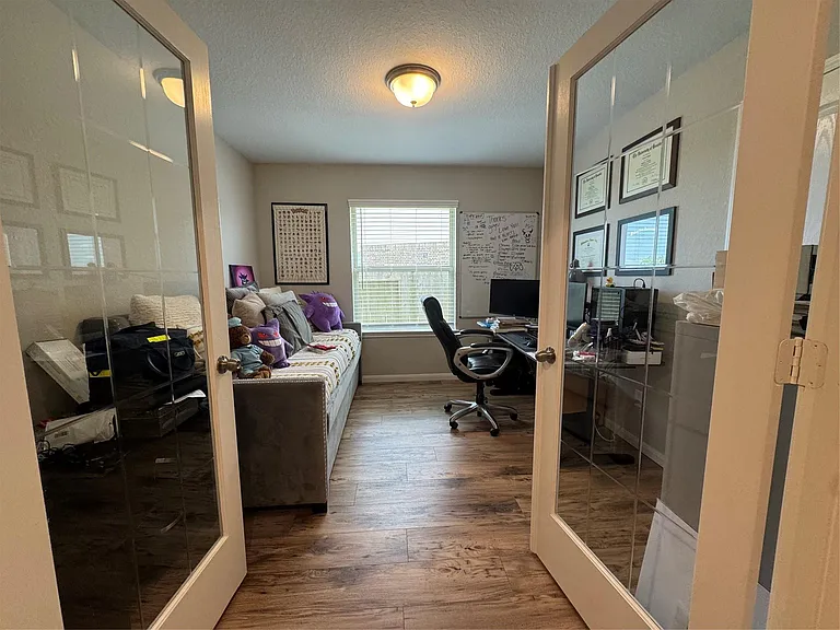 689 Forest Bend Ln — Photo 13