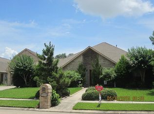 404 Primrose Ln, League City, TX 77573