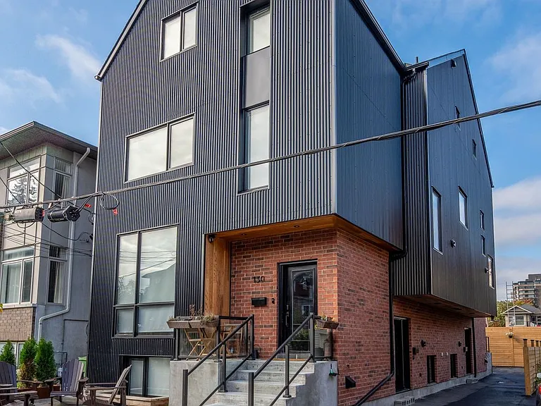 130 Glenora St #2B — Photo 2