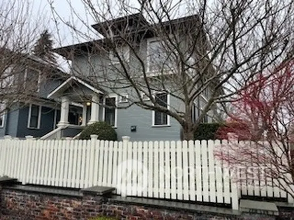 120 Howe Street, Seattle, WA 98109