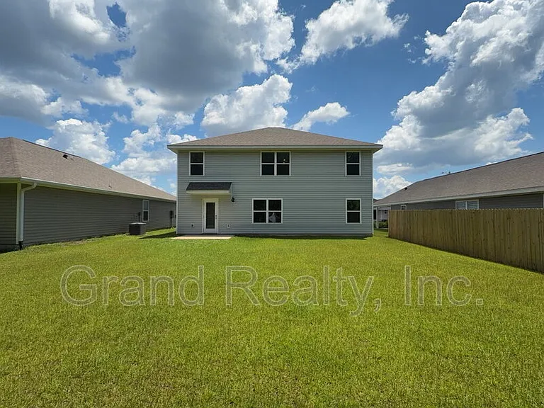 5431 Peach Dr — Photo 33