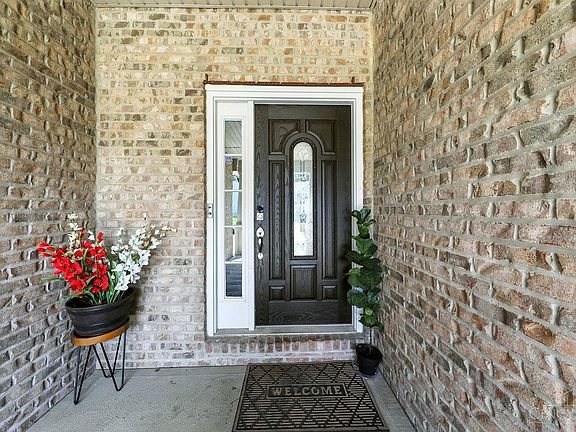 3rd image of 2664 Chopin Dr