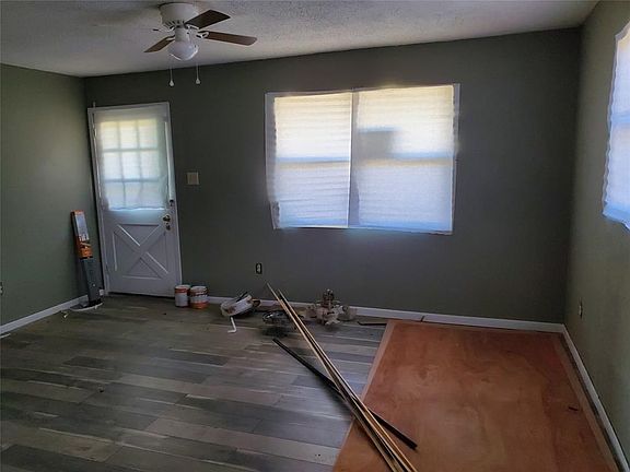 2nd image of 404 Starboard Dr