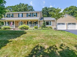 1990 Cutspring Rd, Stratford, CT 06614