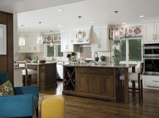 270 Huntington Hills Ctr, Rochester, NY 14622