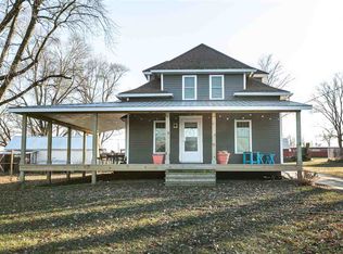 1532 210th St, Manchester, IA 52057