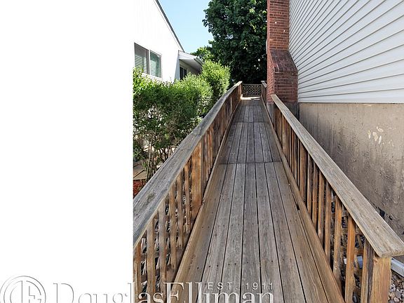 4th image of 112 Hillwood Ln