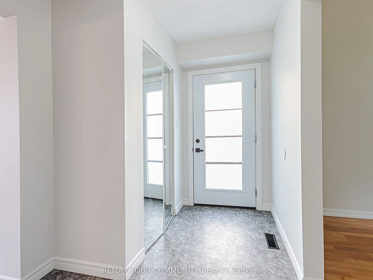 4 bed, $2,600 — Photo 2
