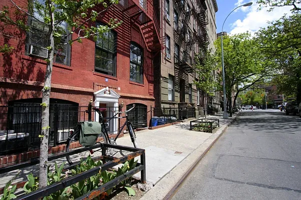 Rented by Compass | media 16