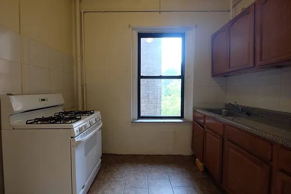 Rented by Keller Williams NYC | media 23