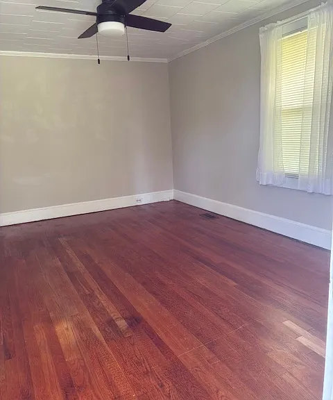 1468 Hilltop St — Photo 5