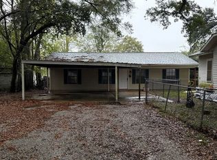 311 E Jeff Davis Ave, Rayne, LA 70578