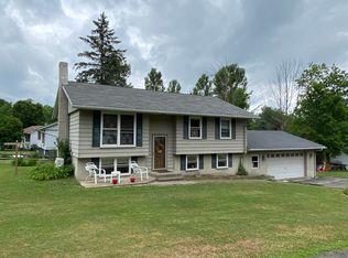 28 Ferncrest Dr, Tunkhannock, PA 18657