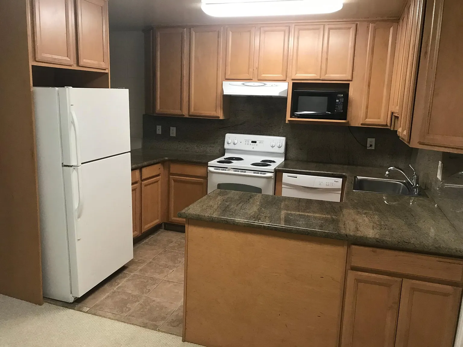 1035 El Camino Real APT 6 photo 1