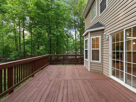 3rd image of 727 Welsh Dr