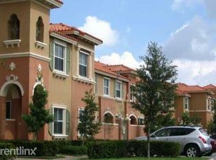 607 SW 107th Ave, Pembroke Pines, FL 33025