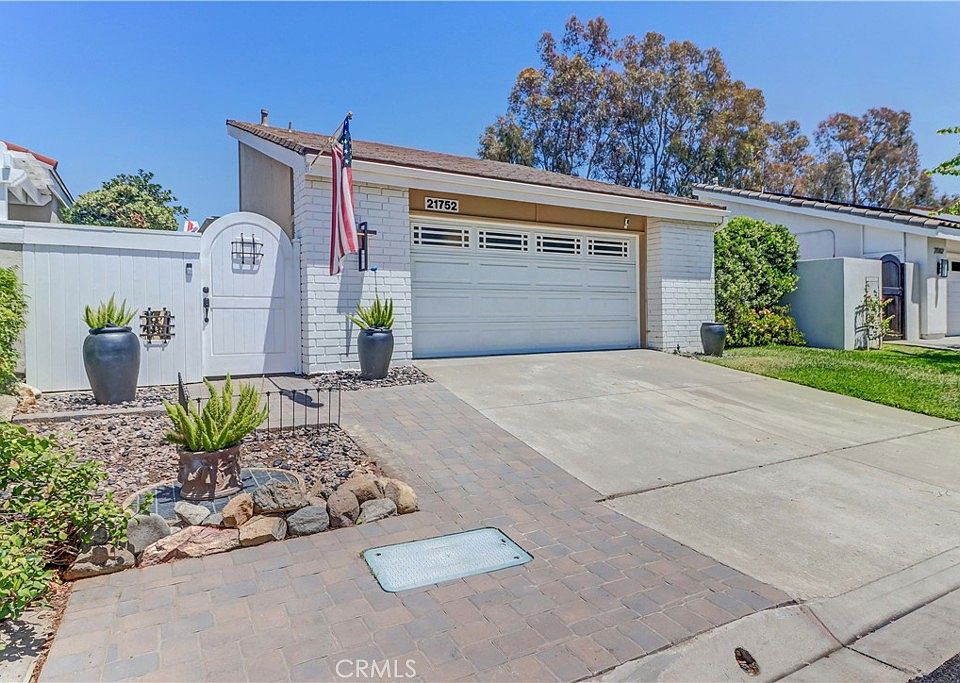 1st image of 21752 Northwood Ln