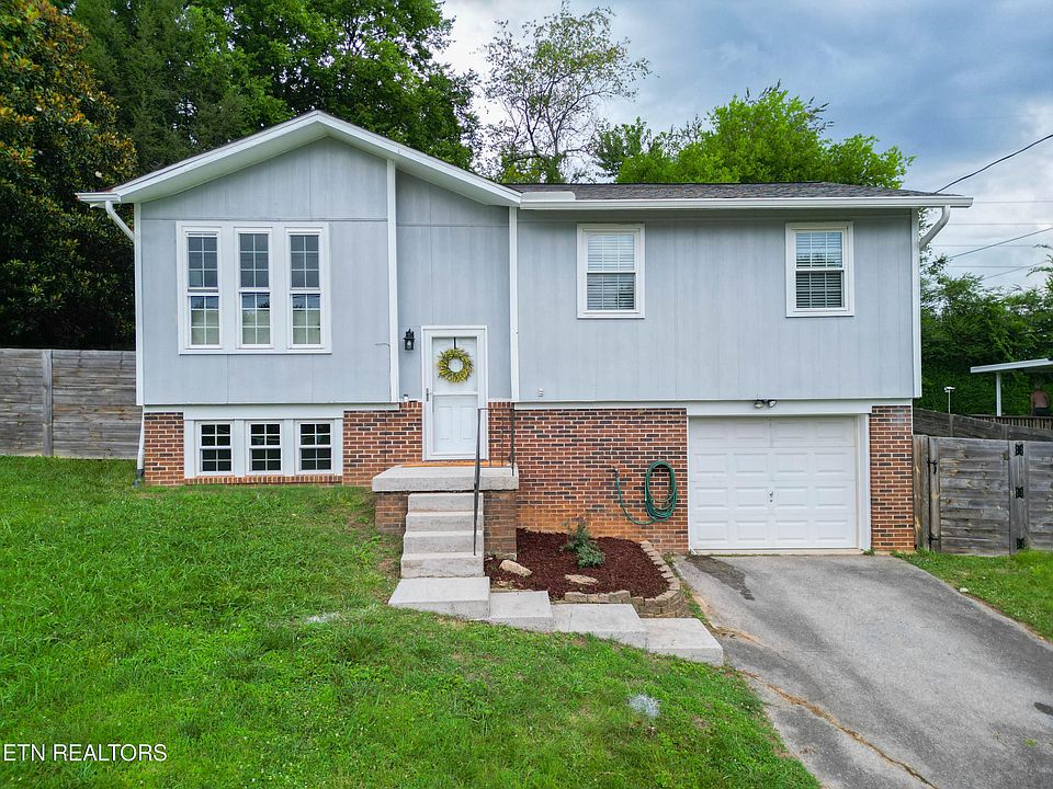 1st image of 6105 Travis Dr