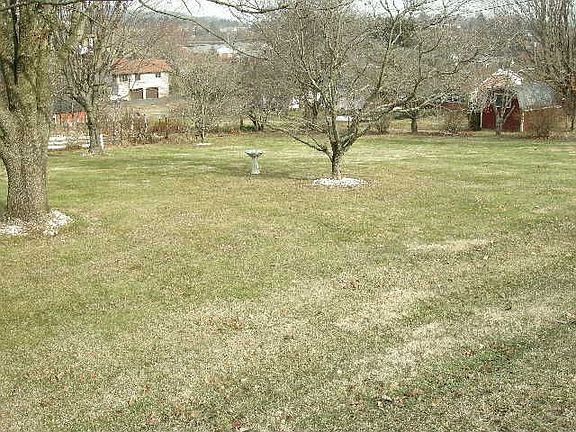5th image of 810 N 12th St