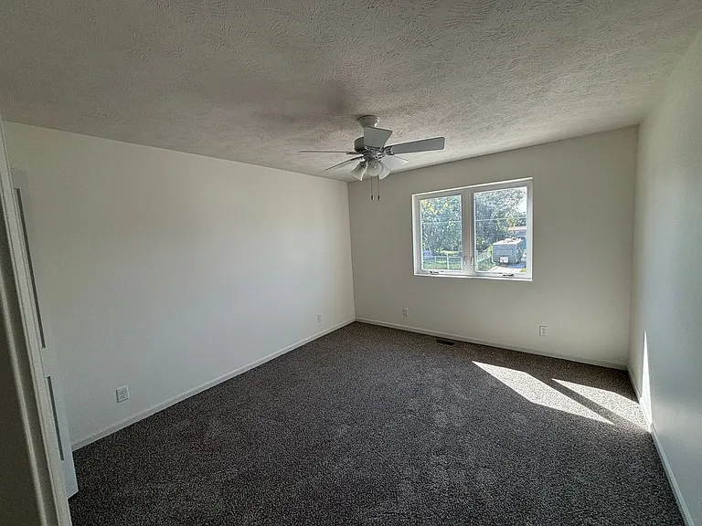 3234 9th Ave — Photo 7